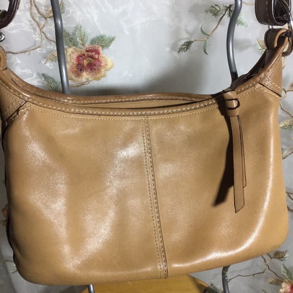 COACH Tan Leather Shoulder Bag F13354 - Picture 2 of 8